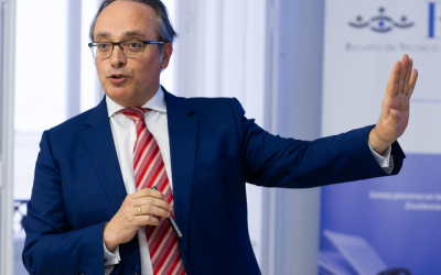 NTK Seminar: American Club of Madrid Communication series » Como hablar en público» por Alfredo Urdaci